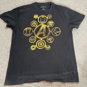 𝅺marvel avengers men’s adult shirt medium black